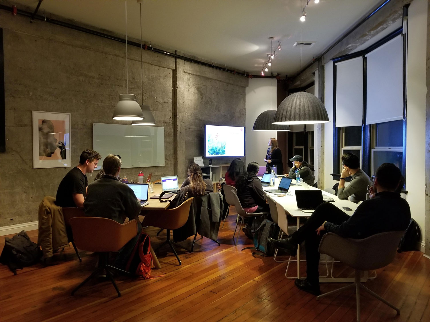 back-office-image